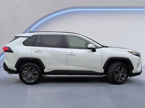 Blizzard Pearl 2022 Toyota RAV4 Hybrid XLE Premium