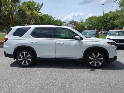 2025 Honda Pilot Touring 8-Passenger