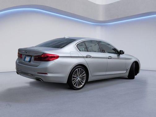 Glacier Silver Metallic 2018 BMW 540 540i