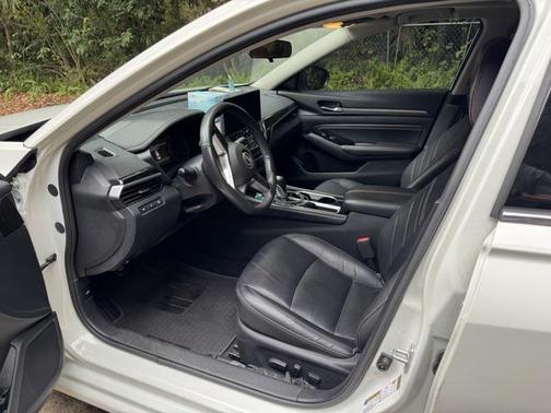 2023 Nissan Altima SR FWD