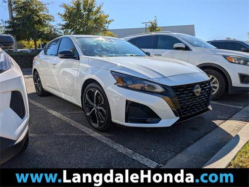 2023 Nissan Altima SR FWD