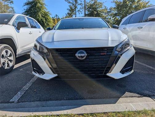 2023 Nissan Altima SR FWD