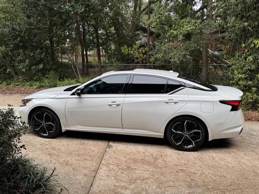 2023 Nissan Altima SR FWD