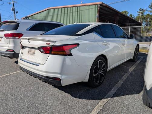 2023 Nissan Altima SR FWD