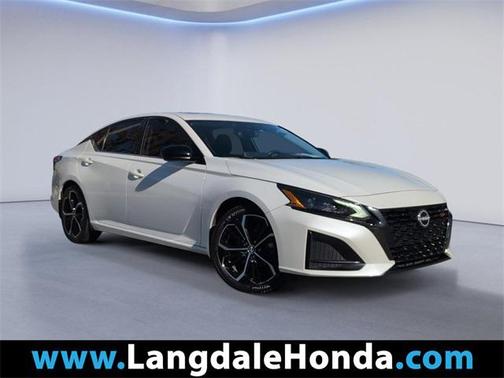 2023 Nissan Altima SR FWD