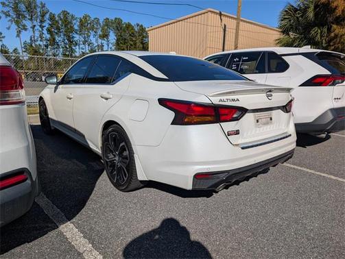 2023 Nissan Altima SR FWD
