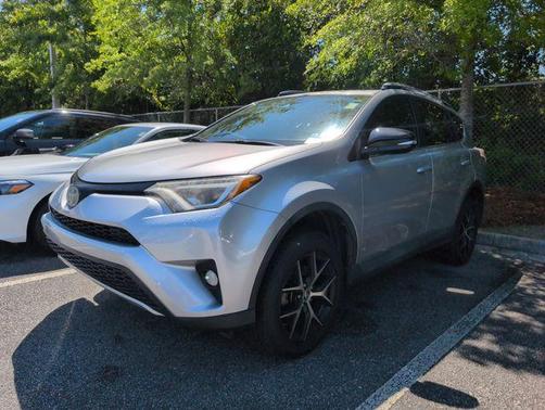 Magnetic Gray Metallic 2017 Toyota RAV4 SE