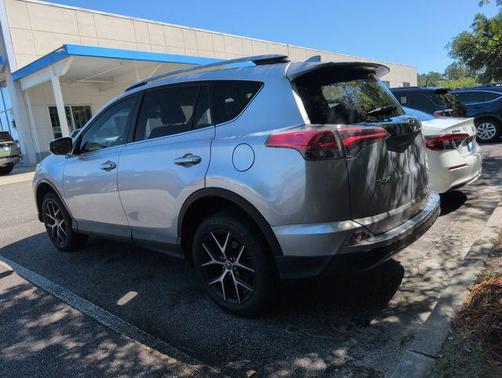 Magnetic Gray Metallic 2017 Toyota RAV4 SE