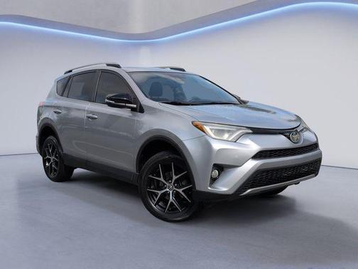 Magnetic Gray Metallic 2017 Toyota RAV4 SE
