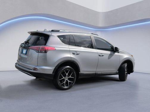Magnetic Gray Metallic 2017 Toyota RAV4 SE