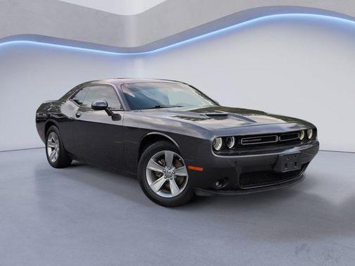 Granite Pearlcoat 2022 Dodge Challenger SXT
