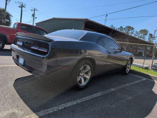 Granite Pearlcoat 2022 Dodge Challenger SXT