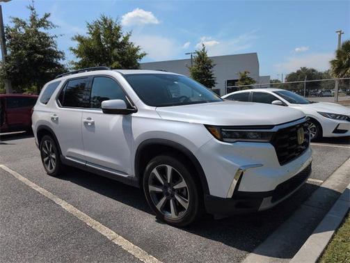 2024 Honda Pilot Touring 8-Passenger