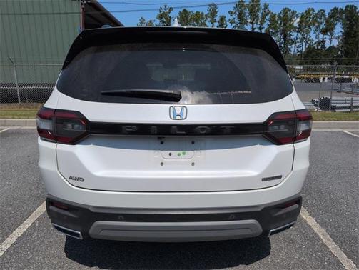 2024 Honda Pilot Touring 8-Passenger