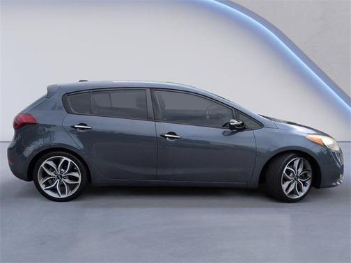 2016 Kia Forte SX