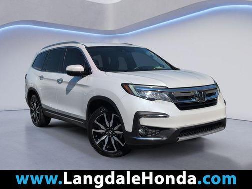 Platinum White 2022 Honda Pilot Touring 8-Passenger