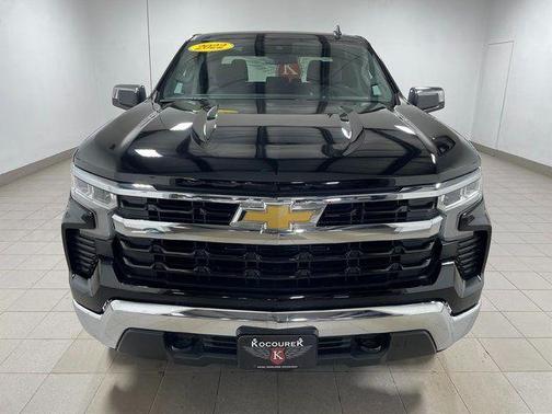 Black 2022 Chevrolet Silverado 1500 LT