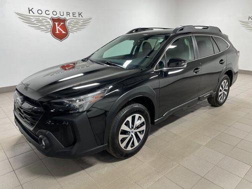 Crystal Black Silica 2024 Subaru Outback Premium