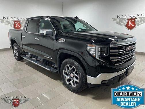 Onyx Black 2022 GMC Sierra 1500 SLT
