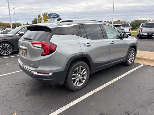2023 GMC Terrain SLT