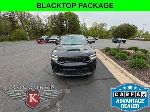 DB Black Crystal Clearcoat 2024 Dodge Durango GT