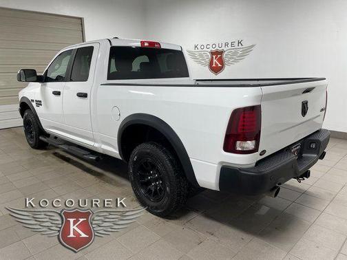 Bright White Clearcoat 2022 RAM 1500 Classic SLT