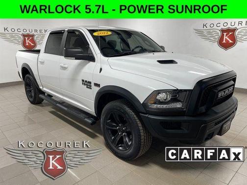 Bright White Clearcoat 2022 RAM 1500 Classic SLT