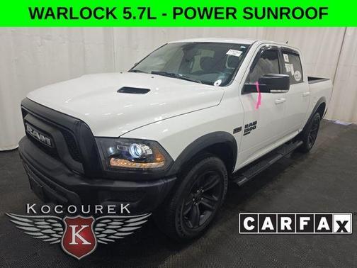 Bright White Clearcoat 2022 RAM 1500 Classic SLT