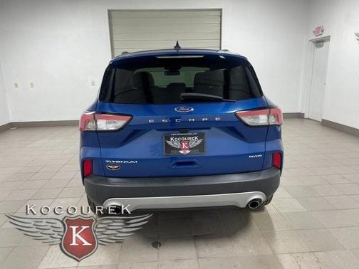 2022 Ford Escape Titanium