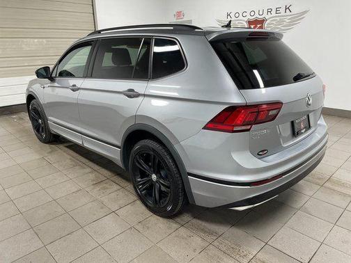 Pyrite Silver Metallic 2019 Volkswagen Tiguan 2.0T SEL R-Line Black