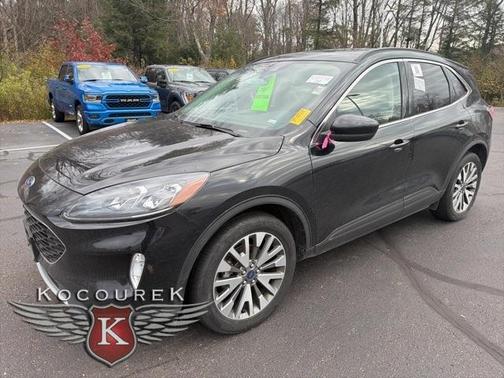 2022 Ford Escape Titanium