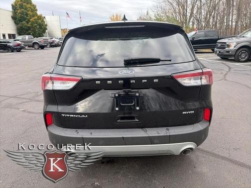 2022 Ford Escape Titanium