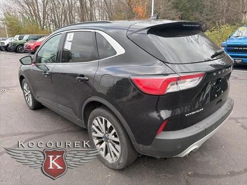 2022 Ford Escape Titanium