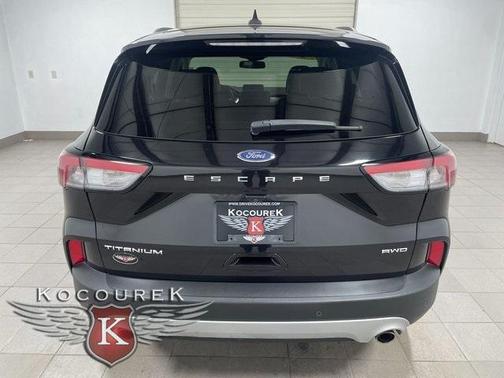 2022 Ford Escape Titanium