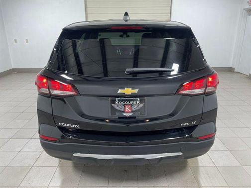 Mosaic Black Metallic 2024 Chevrolet Equinox LT