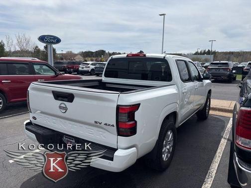 Glacier White 2024 Nissan Frontier SV