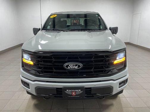 Avalanche 2026 Ford F-150 XLT