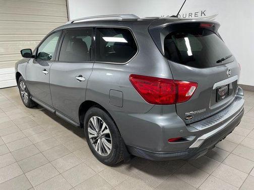Gun Metallic 2017 Nissan Pathfinder SV