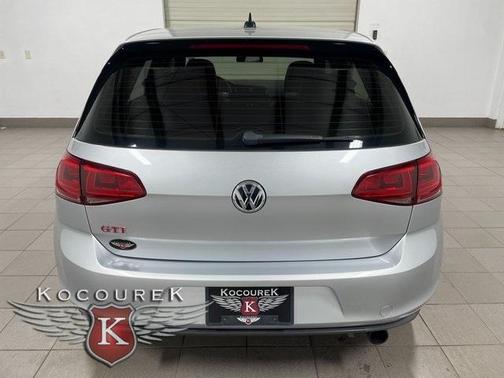 2017 Volkswagen Golf GTI SE 4-Door