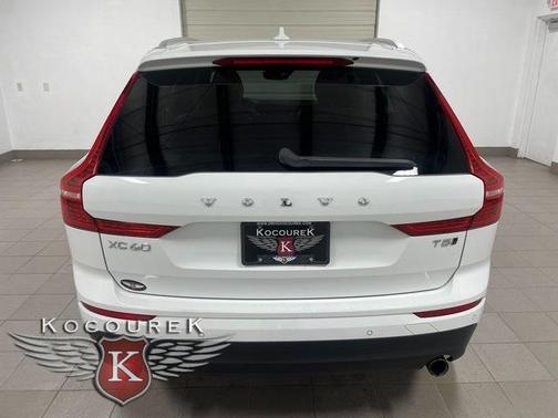 2020 Volvo XC60 T5 Momentum