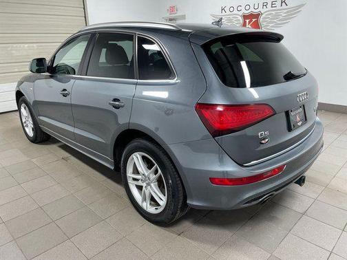 Monsoon Gray Metallic 2016 Audi Q5 3.0T Premium Plus