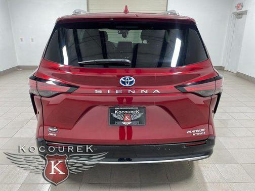 2021 Toyota Sienna 