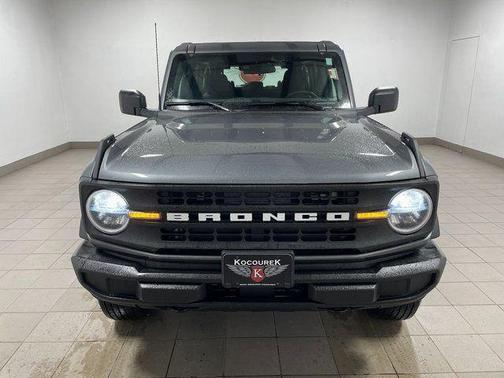 Carbonized Gray Metallic 2026 Ford Bronco Base