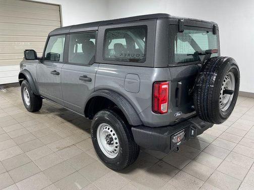 Carbonized Gray Metallic 2026 Ford Bronco Base