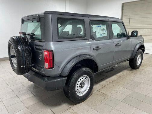 Carbonized Gray Metallic 2026 Ford Bronco Base
