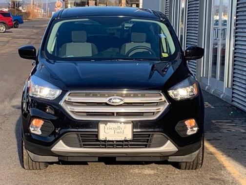 Photo 2 of 28 of 2019 Ford Escape SE