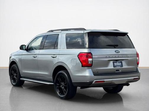 ICONIC SILVER METALLIC 2022 Ford Expedition XLT