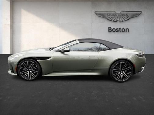 2025 Aston Martin DB12 Volante