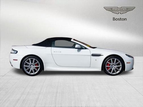 2015 Aston Martin V8 Vantage Base