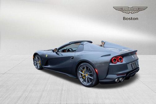 2022 Ferrari 812 GTS Base